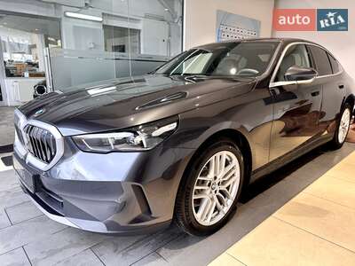Новий BMW 5 Series 2025 - фото 4
