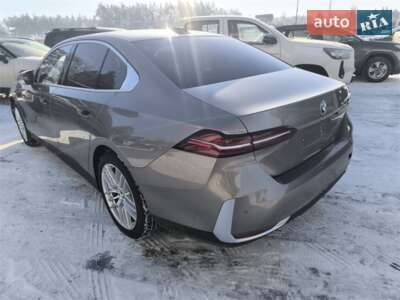 Новий BMW 5 Series 2025 - фото 4