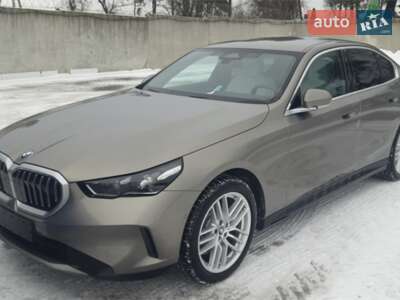 BMW 5 Series 2025 Base