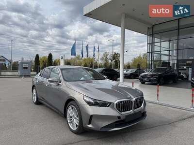 BMW 5 Series 2025 Base