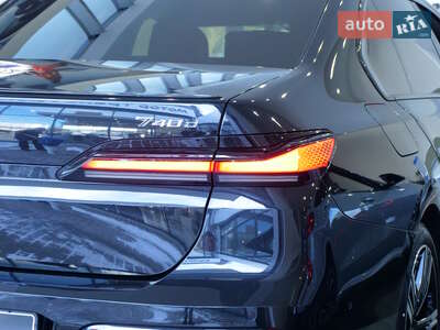 Новый BMW 7 Series 2025 - фото 3