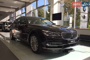 BMW 7 серия 2017 года