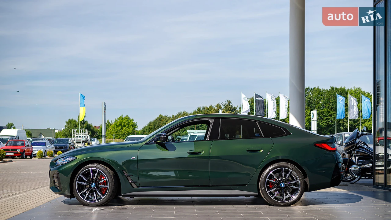 BMW i4 Base