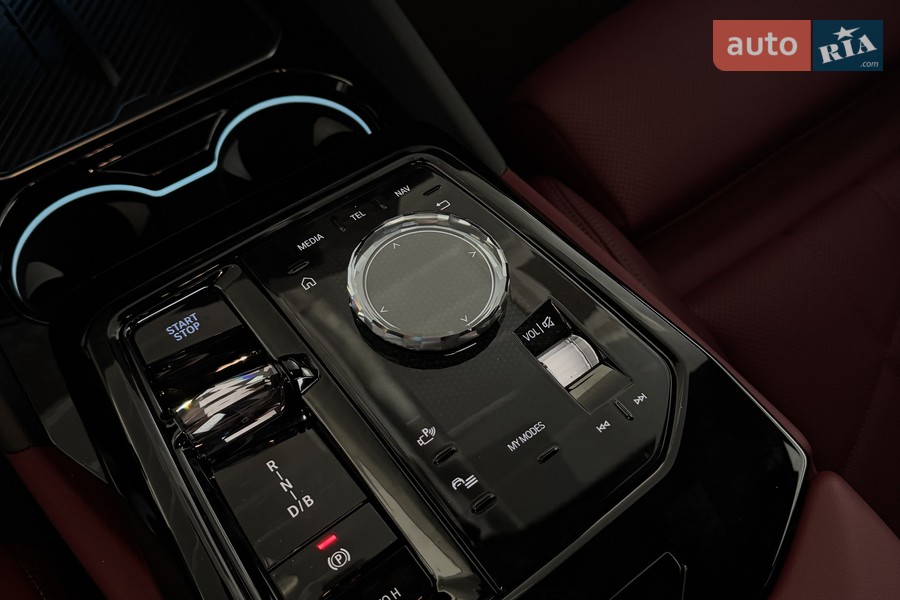 BMW i5 - фото 11