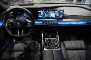 BMW i7 Base