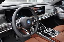 BMW i7 Base