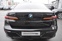 BMW i7 Base