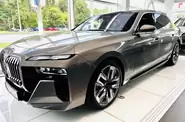 BMW i7 Base