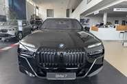 BMW i7 - фото 1