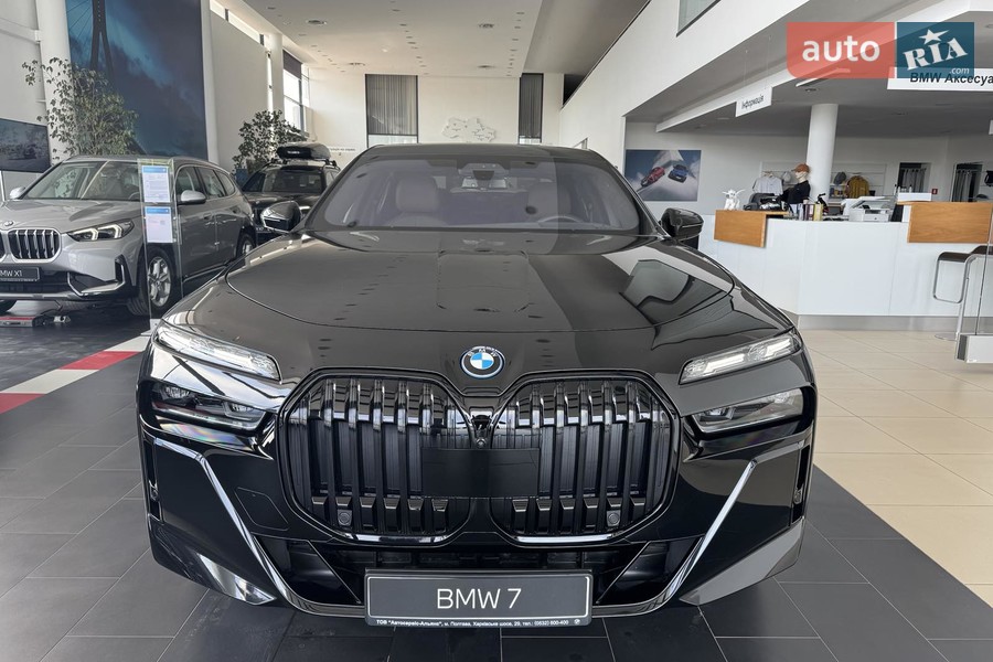 BMW i7 - фото 1