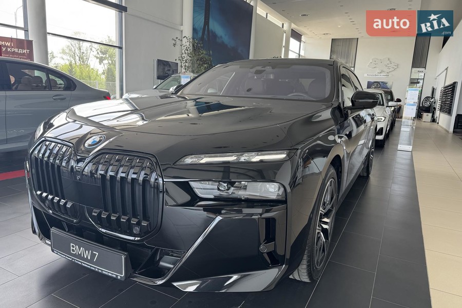 BMW i7 - фото 2