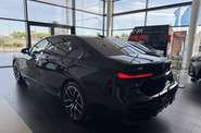 BMW i7 - фото 3