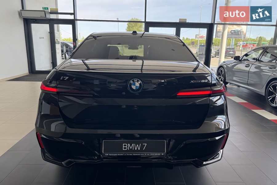 BMW i7 - фото 4