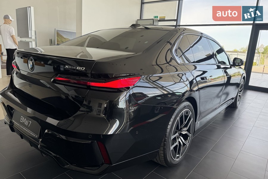 BMW i7 - фото 5
