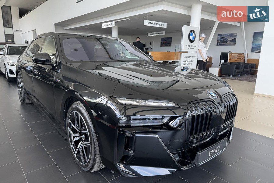 BMW i7 - фото 6