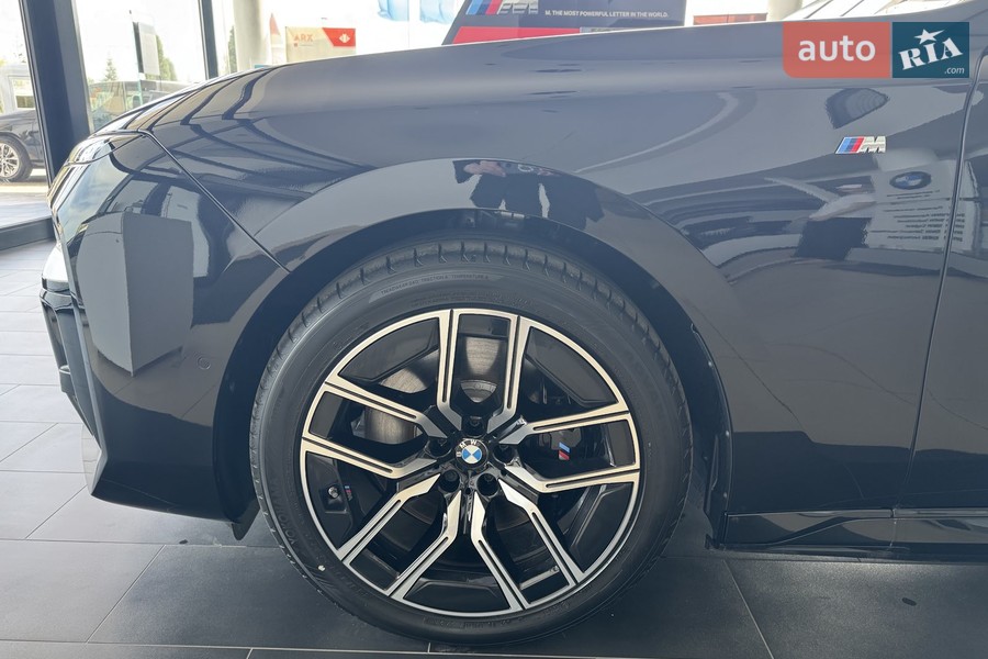 BMW i7 - фото 7