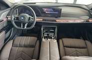 BMW i7 - фото 13