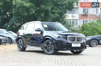 BMW iX1