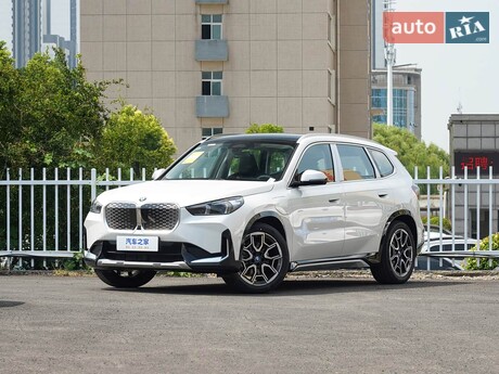 BMW iX1 2023