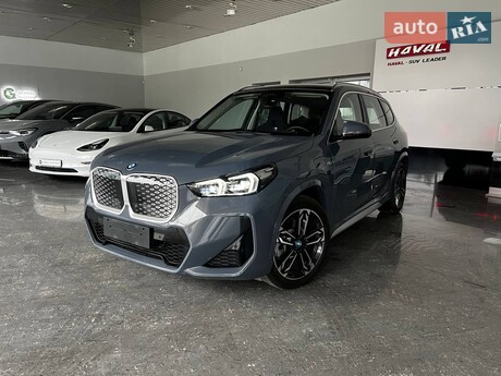 BMW iX1 2023