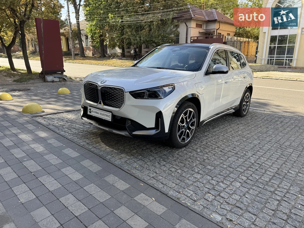 BMW iX1 xLine