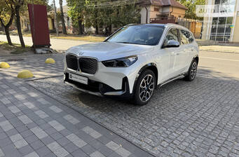 BMW iX1 2023 xLine