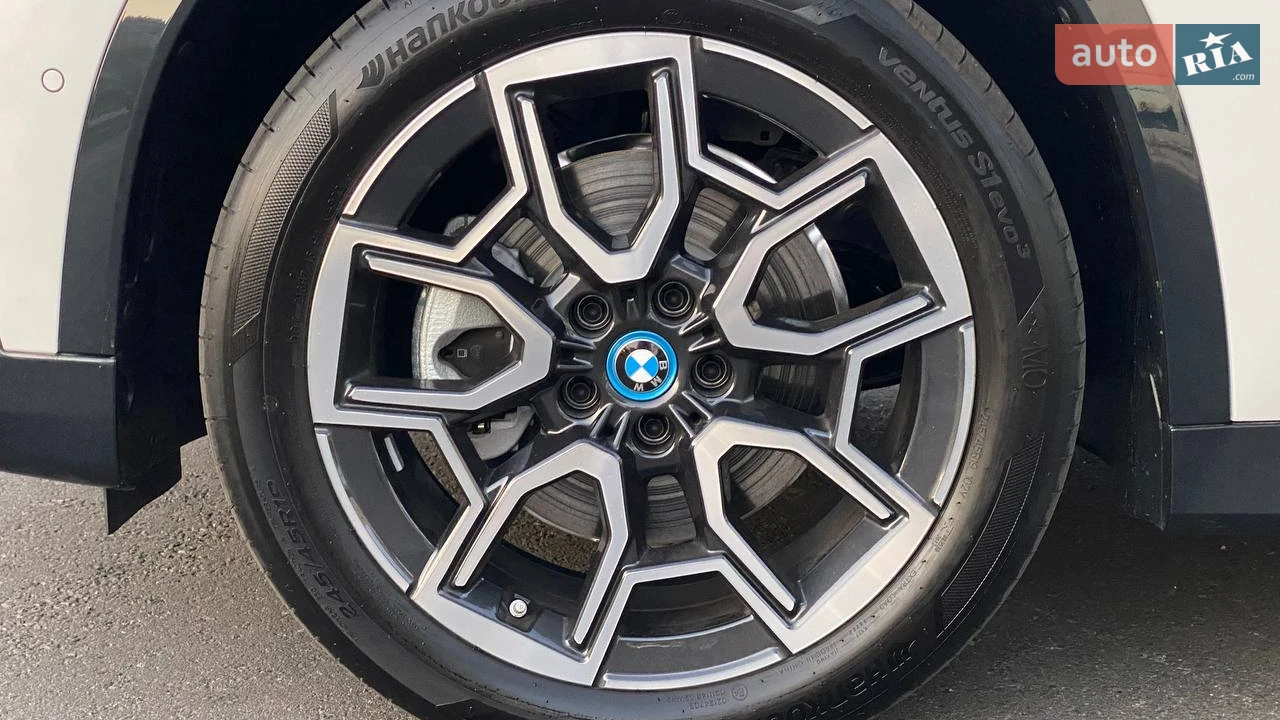 BMW-9