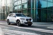 BMW iX3 Base