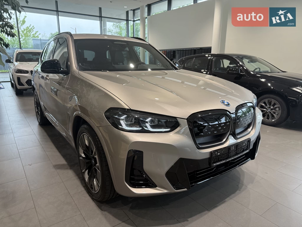 BMW iX3 Top