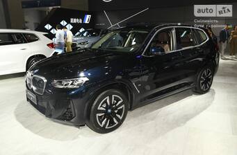 BMW iX3 2023 Top