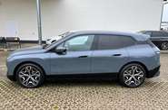 BMW iX Base