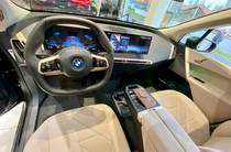 BMW iX Base