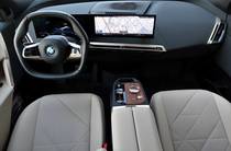 BMW iX Base