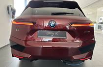 BMW iX Base