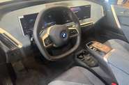 BMW iX Base