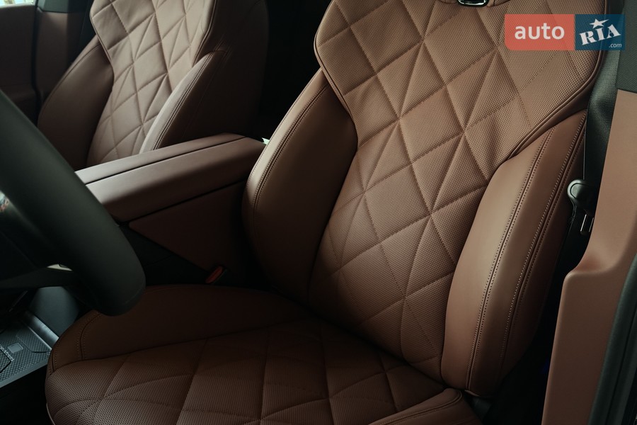 BMW iX - фото 9