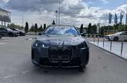 BMW iX - фото 1
