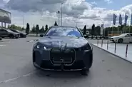 BMW iX Base