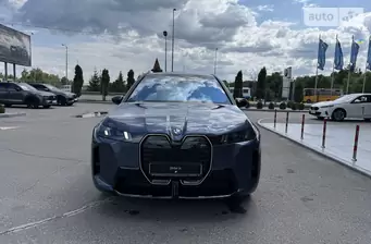 BMW iX Base M70 108.9 kWh (659 к.с.) xDrive 