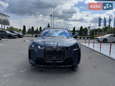 BMW iX 2025