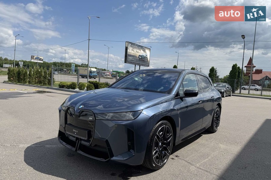 BMW iX - фото 2