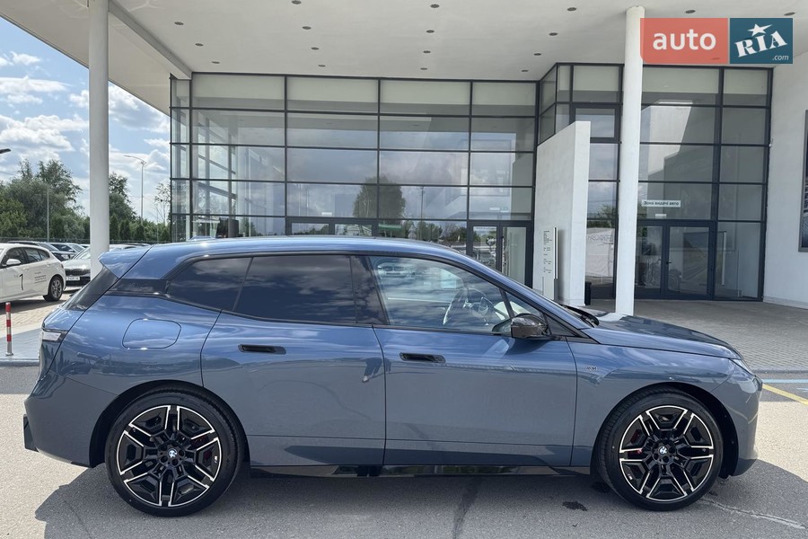 BMW iX - фото 5