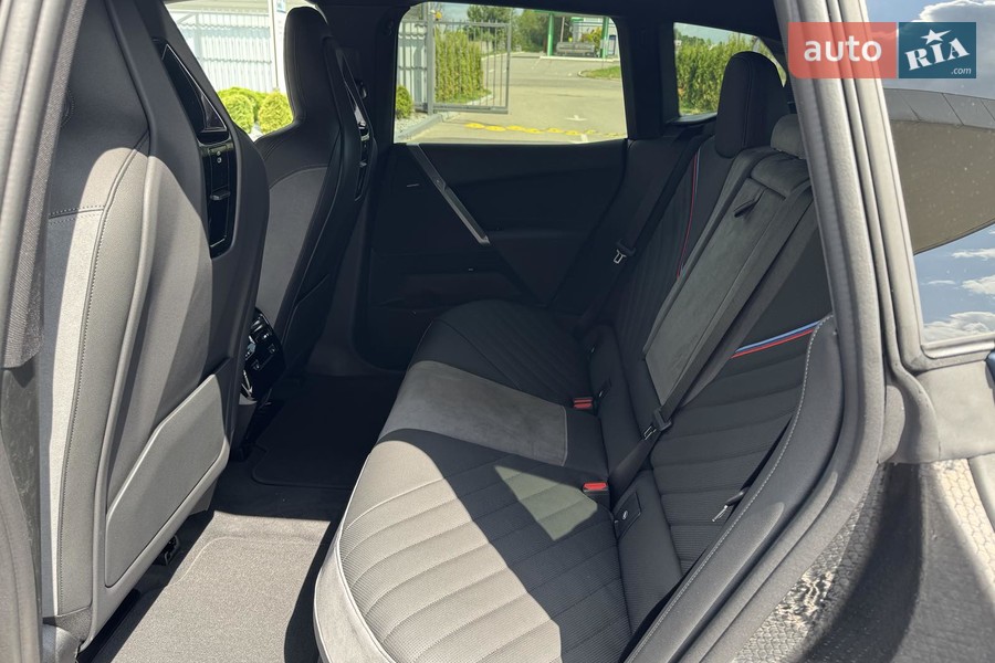 BMW iX - фото 8