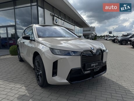 BMW iX 2025