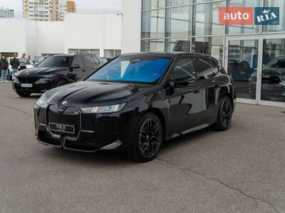 BMW iX Base M70 108.9 kWh (659 к.с.) xDrive 2025