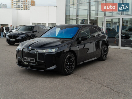 BMW iX 2025