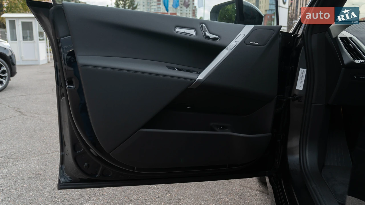 BMW-16