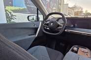 BMW iX Base