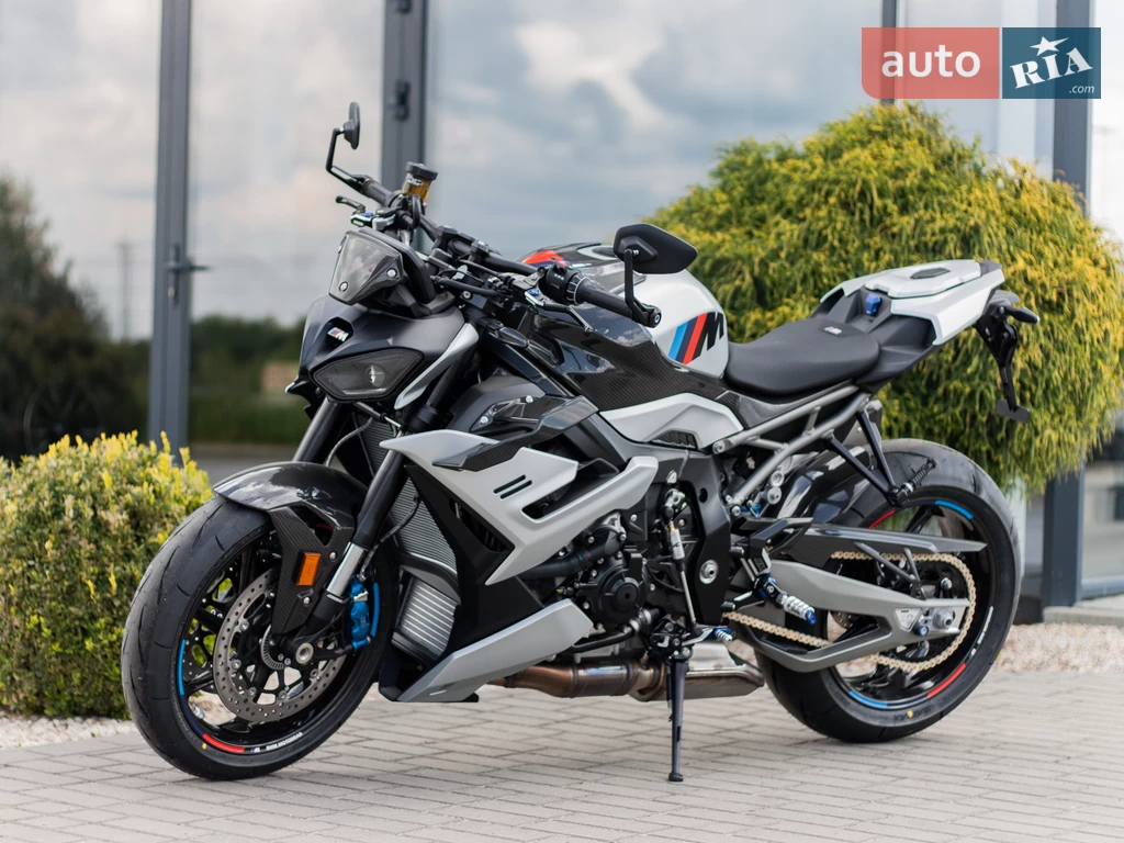 BMW M 1000R M Competition Package