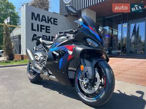 BMW M 1000RR